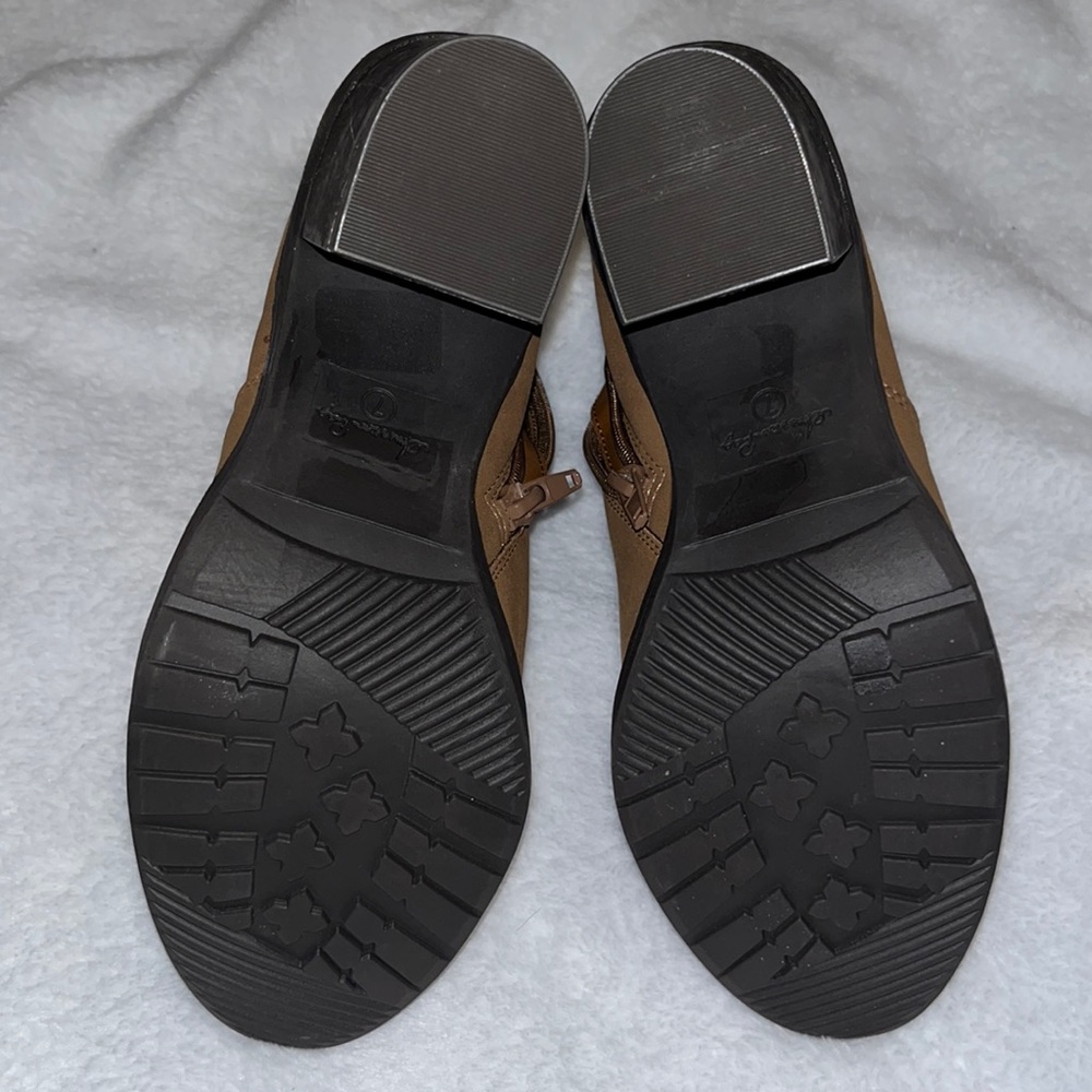 **NEW** American Rag Demetria Booties Brown - Picture 4 of 4